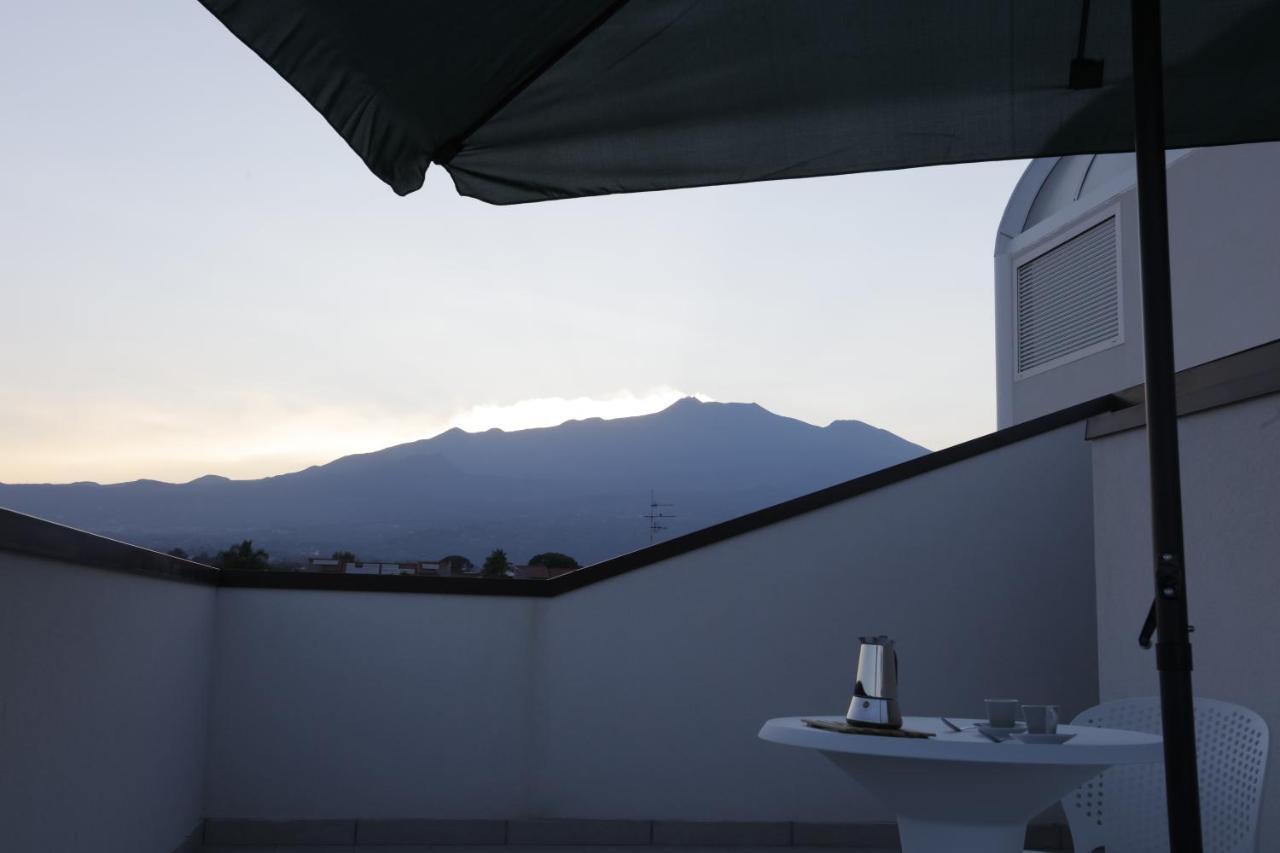 Path House - Etna & Sea View Aparthotel Riposto Eksteriør bilde